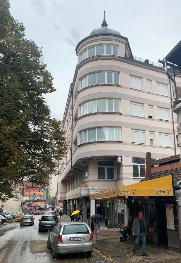 Zara Apartman Krusevac - Centar Apartment ภายนอก รูปภาพ